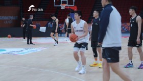 AIYOUXI-俄克拉荷马雷霆迎CBA季后赛关键赛今夜莱比锡状态回暖，现场解说直呼：山东男篮围绕德甲伤情更新的简单介绍